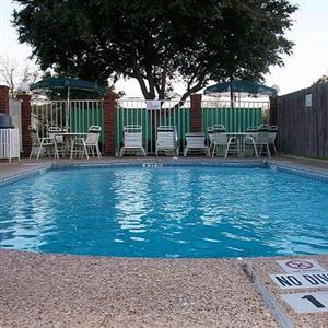 Econo Lodge Inn & Suites Waco