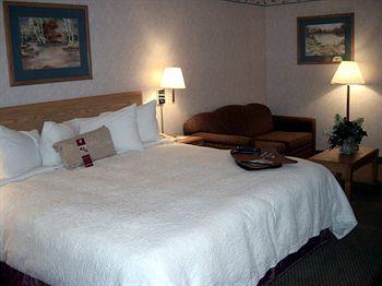 Hampton Inn Bakersfield - Central