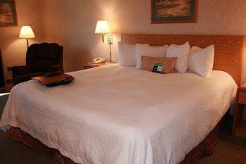 Hampton Inn Bakersfield - Central