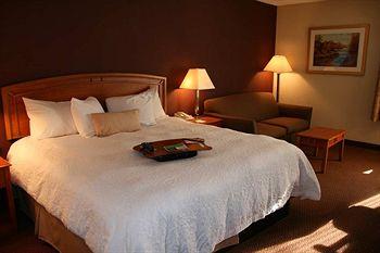 Hampton Inn Newark-Airport