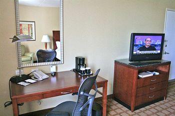 Hilton Garden Inn Indianapolis Airport