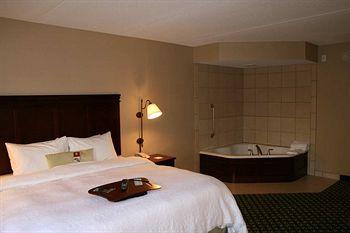 Hampton Inn & Suites Berkshires