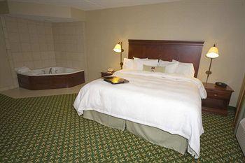 Hampton Inn & Suites Berkshires