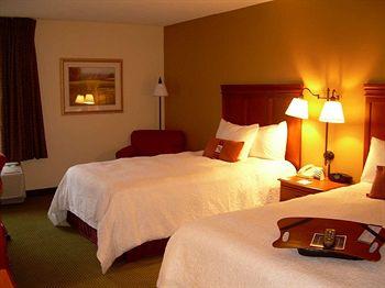 Hampton Inn Memphis-I-240 at Thousand Oaks