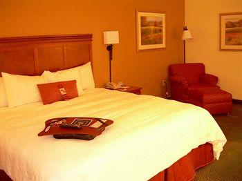 Hampton Inn Memphis-I-240 at Thousand Oaks