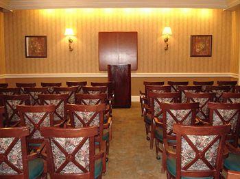 Hampton Inn & Suites Stamford