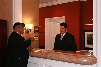 Hampton Inn & Suites Stamford