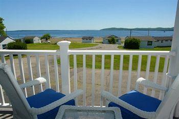 Colonial Gables Oceanfront Village Rentals Belfast (Maine)