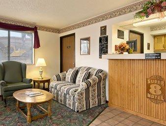 Super 8 Motel Twinsburg / Cleveland