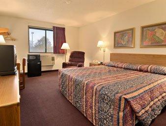 Super 8 Motel Twinsburg / Cleveland