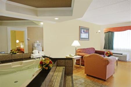 Cumberland Island Inn & Suites