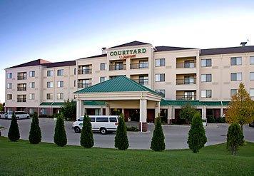 Courtyard by Marriott Milwaukee North/Brown Deer