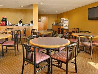 Days Inn & Suites Indianapolis NW