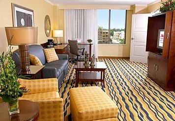 Marriott Newport News at City Center