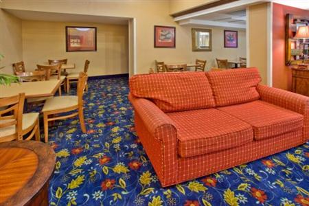 Holiday Inn Express Macon (I-75 & Riverside)