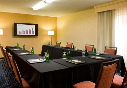 Courtyard by Marriott Sacramento Airport Natomas