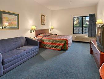 Baymont Inn & Suites Coralville