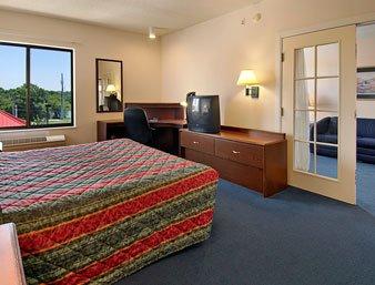 Baymont Inn & Suites Coralville