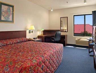 Baymont Inn & Suites Coralville