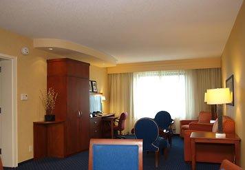 Courtyard by Marriott Republic Airport Long Island/Farmingdale