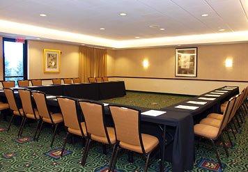 Courtyard by Marriott Republic Airport Long Island/Farmingdale