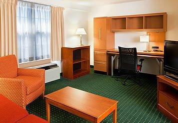 TownePlace Suites Cleveland Airport