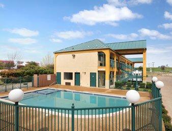 Super 8 Motel Grand Prairie