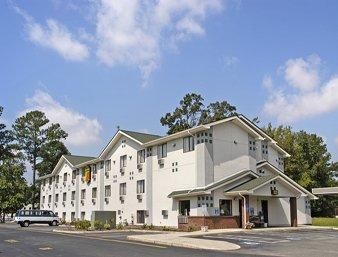 Super 8 Motel - Newport News/J Clyde Morris