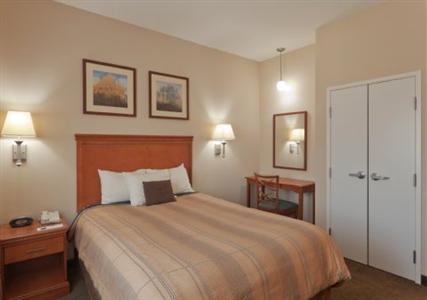 Candlewood Suites Pearl