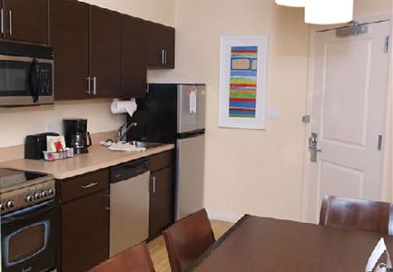 TownePlace Suites Republic Farmingdale (New York)