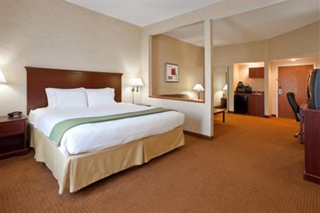 Holiday Inn Express Tiffin