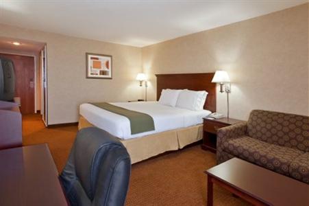 Holiday Inn Express Tiffin