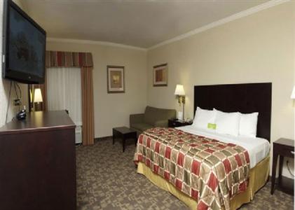 La Quinta Inn & Suites Garland Harbor Point