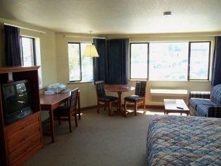 Jorgenson's Inn & Suites