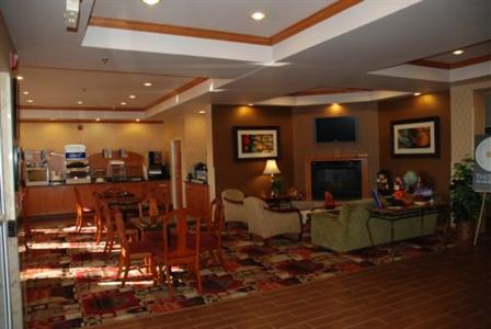 Holiday Inn Express Hotel & Suites Fenton