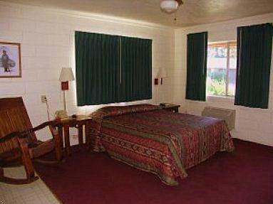 Smokey Bear Motel