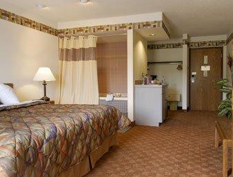 Days Inn and Suites Wausau