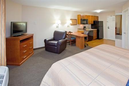 Candlewood Suites Indianapolis East