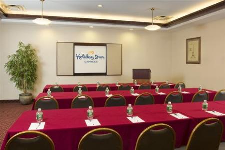 Holiday Inn Express Hauppauge