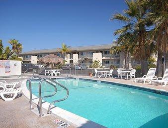 Days Inn Oceanside at the Coast