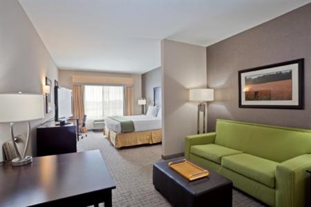 Holiday Inn Express Hotel & Suites Hays