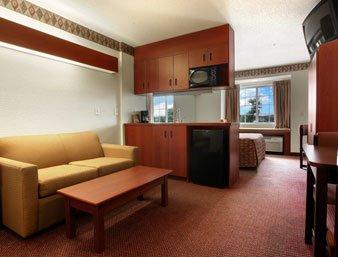 Microtel Inn & Suites Brunswick South