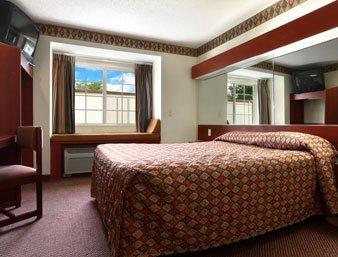 Microtel Inn & Suites Brunswick South