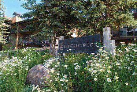 The Crestwood Condominiums