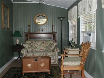 Pomegranate House & Cottages