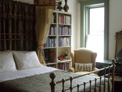 Jumel Terrace Books B&B