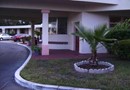 Nassau Holiday Motel