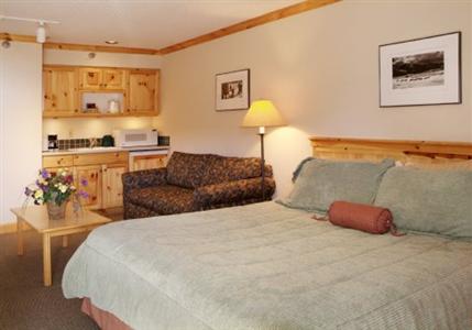 White Pine Lodge Hotel