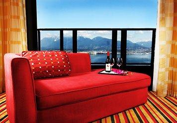 Renaissance Vancouver Harbourside Hotel