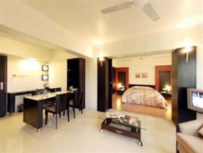 Hotel Suncity Residency